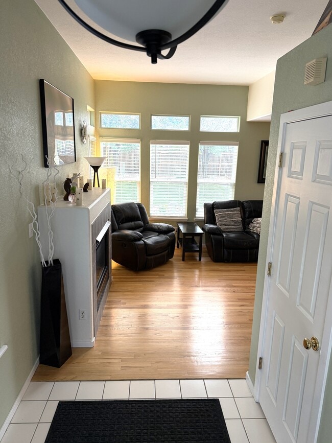 Photo - 803 Union St