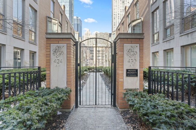 Photo - 424 E North Water St