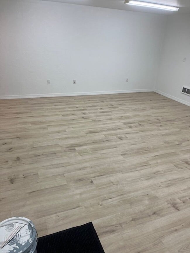 Photo - 201 S Tower Ave Unidad Tower Ave