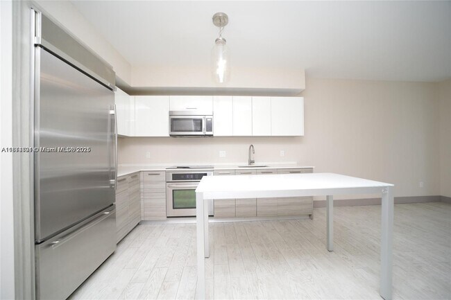 Photo - 1300 Brickell Bay Dr Condo Unit 1006