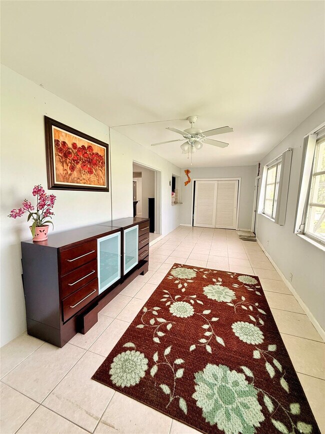 Photo - 6905 NW 15th St