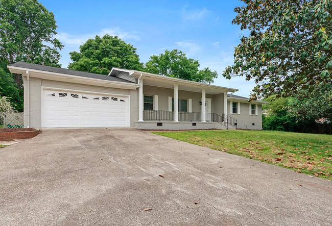 Side View - 1548 N Concord Rd Casa
