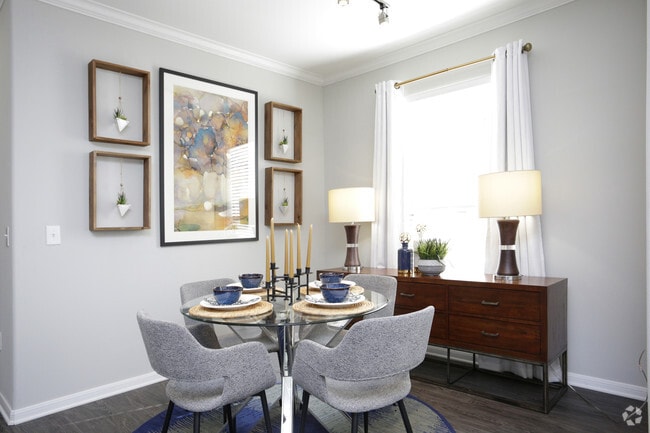 Photo - Yorktown Crossing