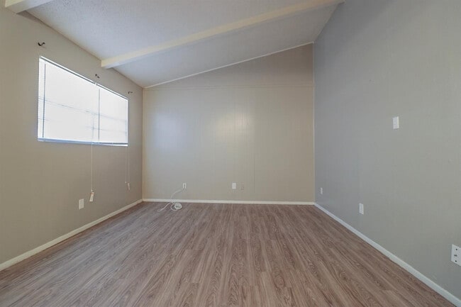 Photo - 1710 Elkhart Ave