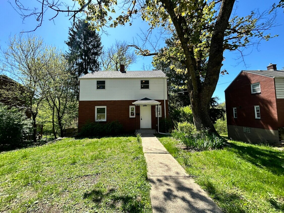 Photo - 124 Idlewood Road