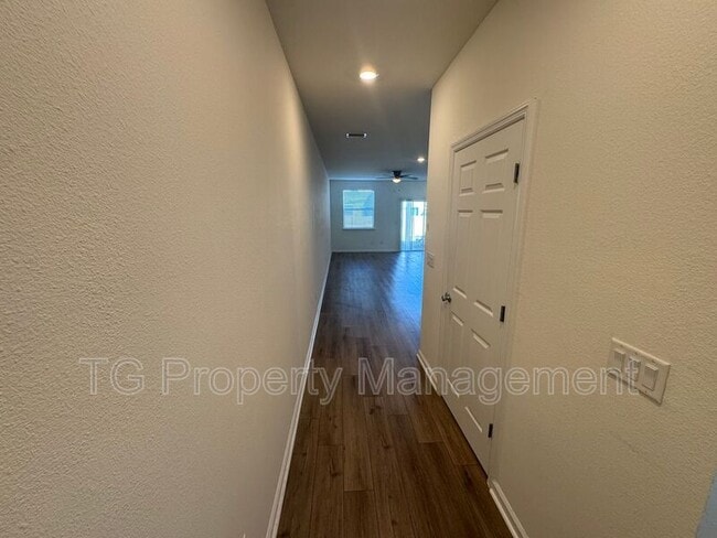 Photo - 9877 Fiddleback Ln