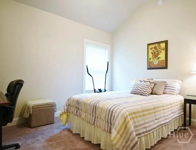 Photo - 157 Putters Dr