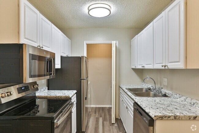 Roper Mountain Woods Apartments