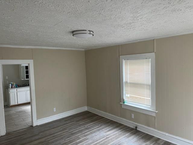 Photo - 281 Jones Ave