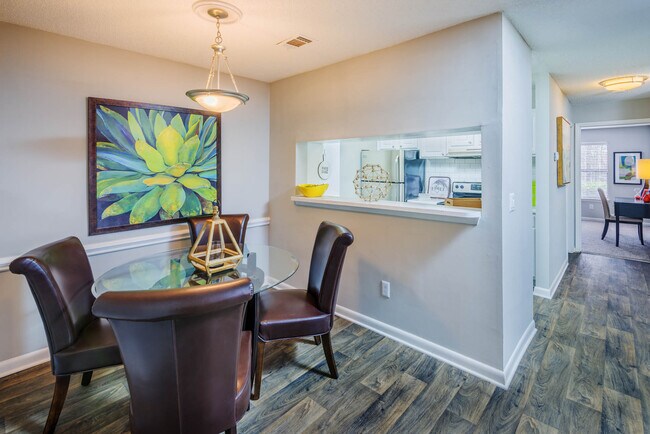 Photo - The Pointe at Irving Park