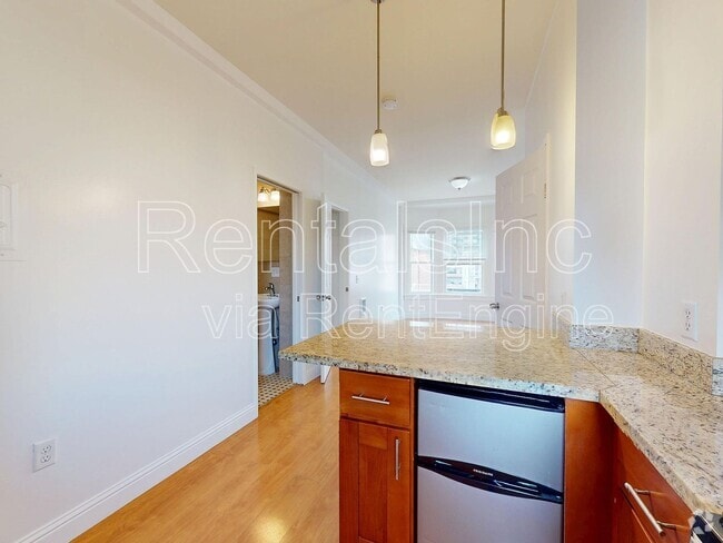 Building Photo - 1049 Post St Unit 37 Rental