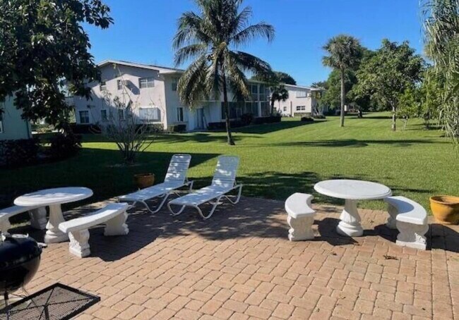 Photo - 66 Easthampton C Unidad C