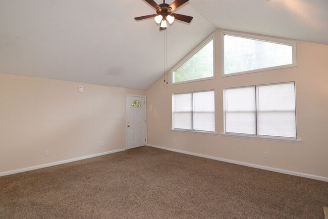 Photo - 3 bed/2 bath in Lakeside School District, with rear deck!