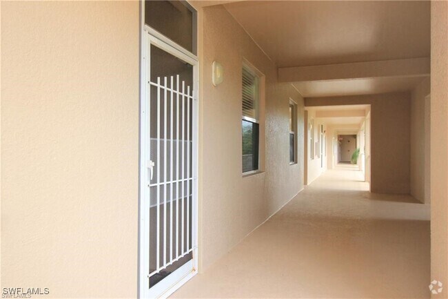 Building Photo - 2700 Cypress Trace Cir Unit 3134 Rental