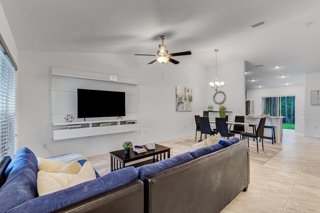 Living Room - short term rental Palm Coast - 71 Pony Express Dr Unit B