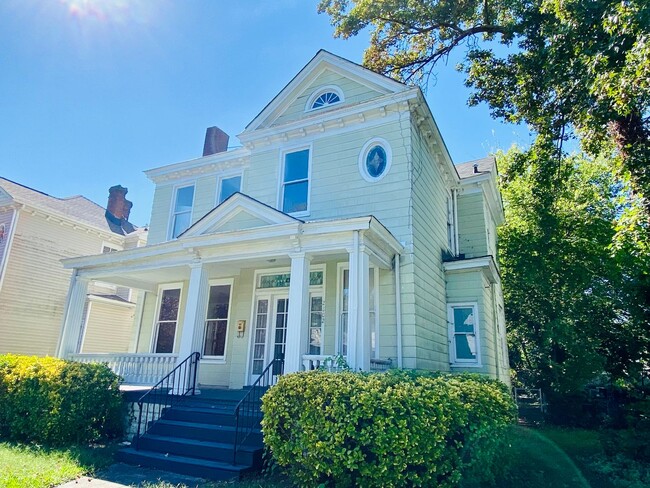 Photo - Gorgeous 3 bdrm/2.5 bath newly renovated h...