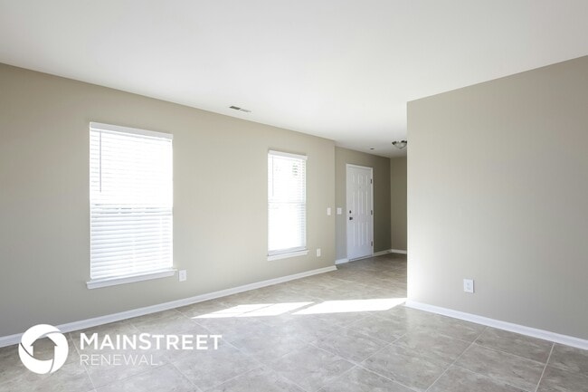 Photo - 3955 Thornaby Cir