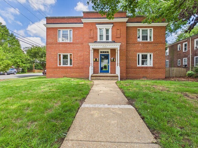 Building Photo - 3924 Cutshaw Ave Unit Apartment 2