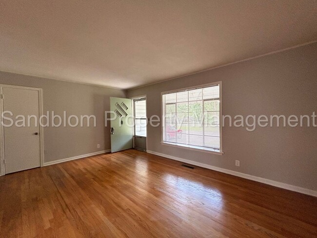 Photo - 1439 S Louisville Ave