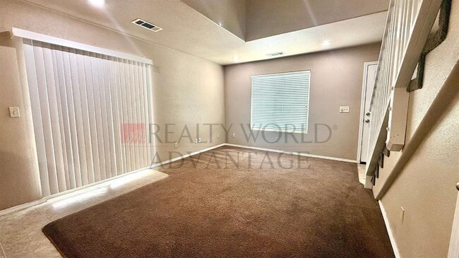 Photo - 54 E D St