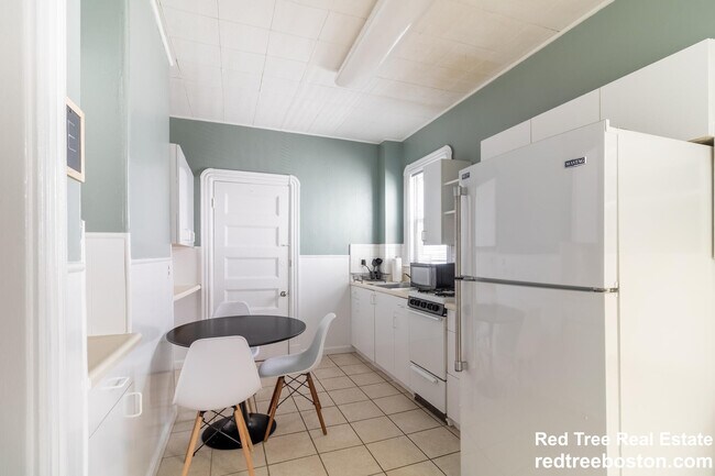 Photo - 789 Columbia Rd Unit 3
