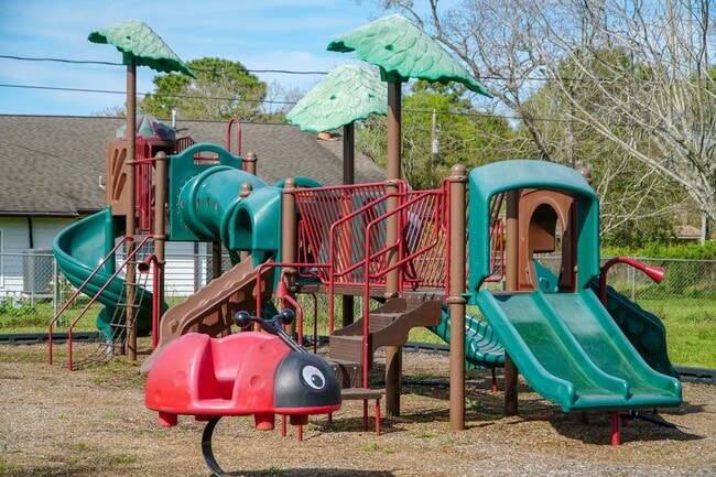 Photo - 108 Bay Oaks Dr