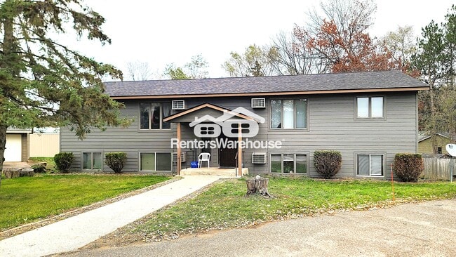 Building Photo - 708 8th St N