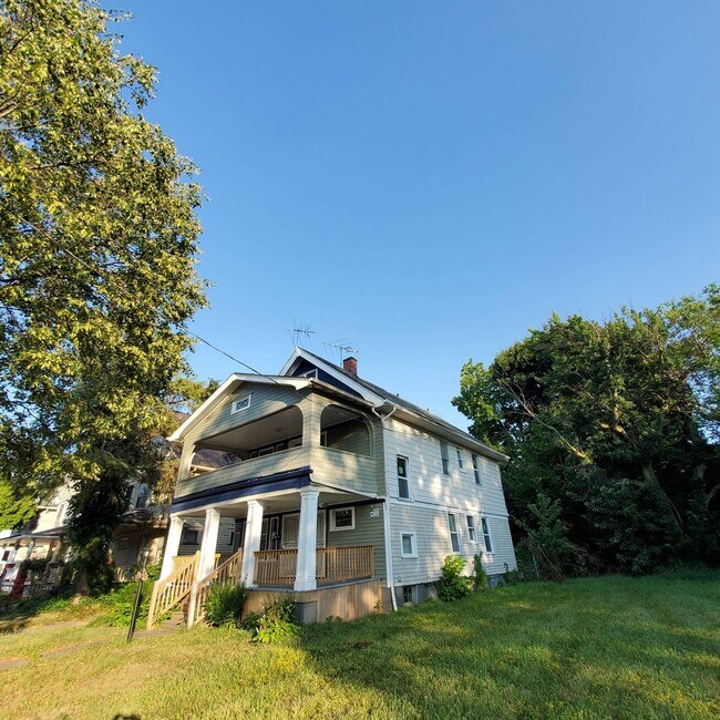 Photo - 12098 Chesterfield Ave Unit 1