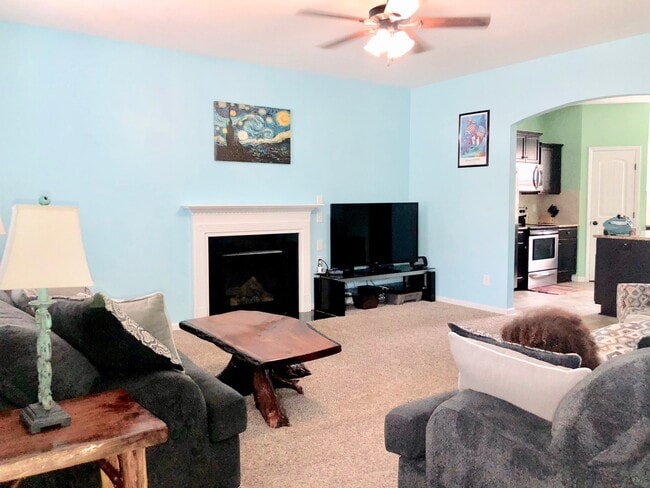 Photo - 4 Bedroom, 2.5 Bath in Trotters Bluff in Harnett County Close to Bragg!