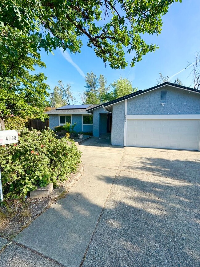 Live in West Redding!! - Live in West Redding!! House