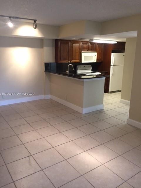 Photo - 10781 Cleary Blvd Unidad 112