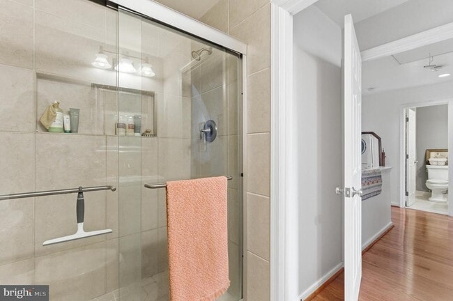 Photo - 122 W Henrietta St