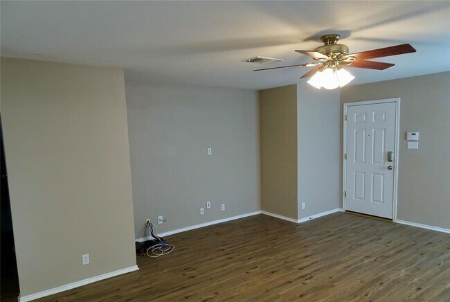 Photo - 736 Blair Ave