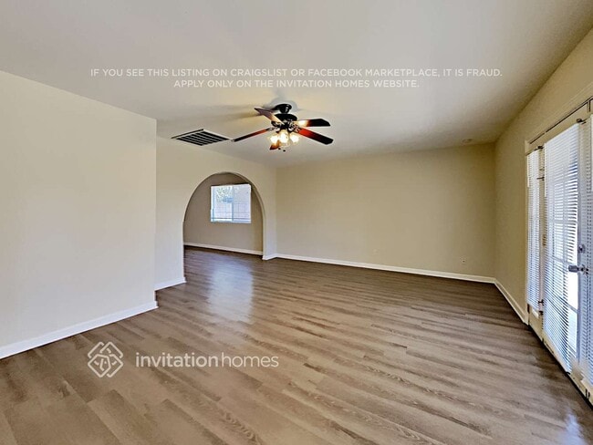 Photo - 2421 E Sylvia St