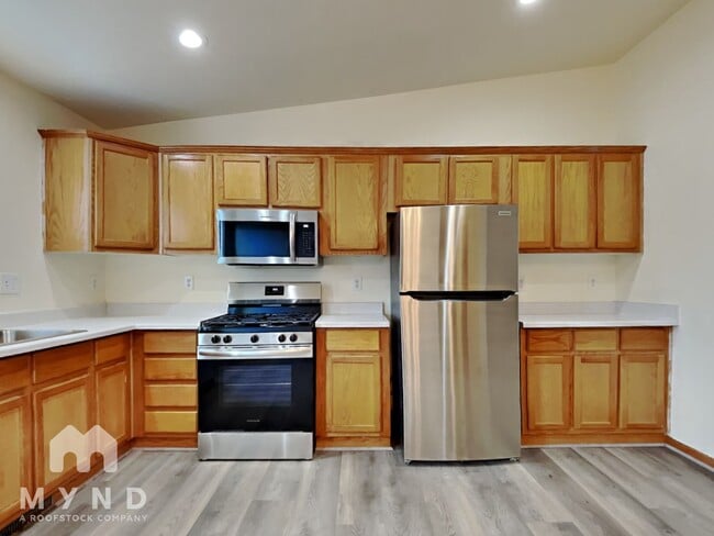 Photo - 602 Carriage Dr