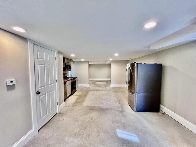 3006 Cherokee St