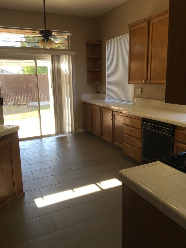 Photo - 4x2 Single Story in Great Location!