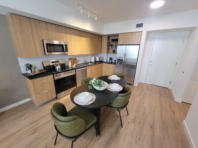 Photo - 923 E 28th St Unit A23