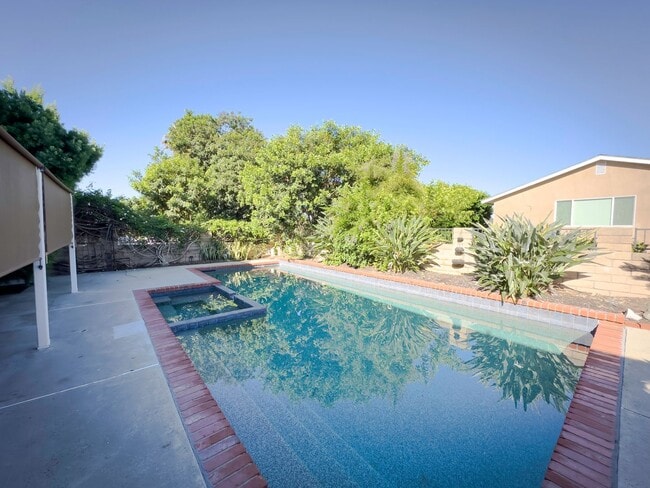 Photo - ~POOL HOME~ For Rent in Mission Viejo! 5 Bedrooms!