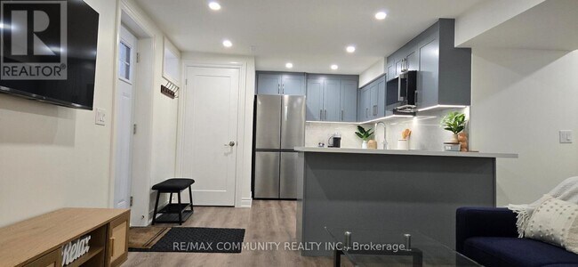 Photo - 77 Windrush Trail