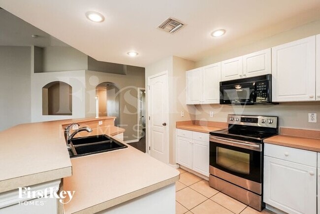 Photo - 4427 NE 10th Ct