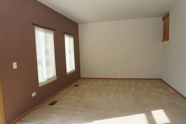 Photo - 407 Waubonsee Drive