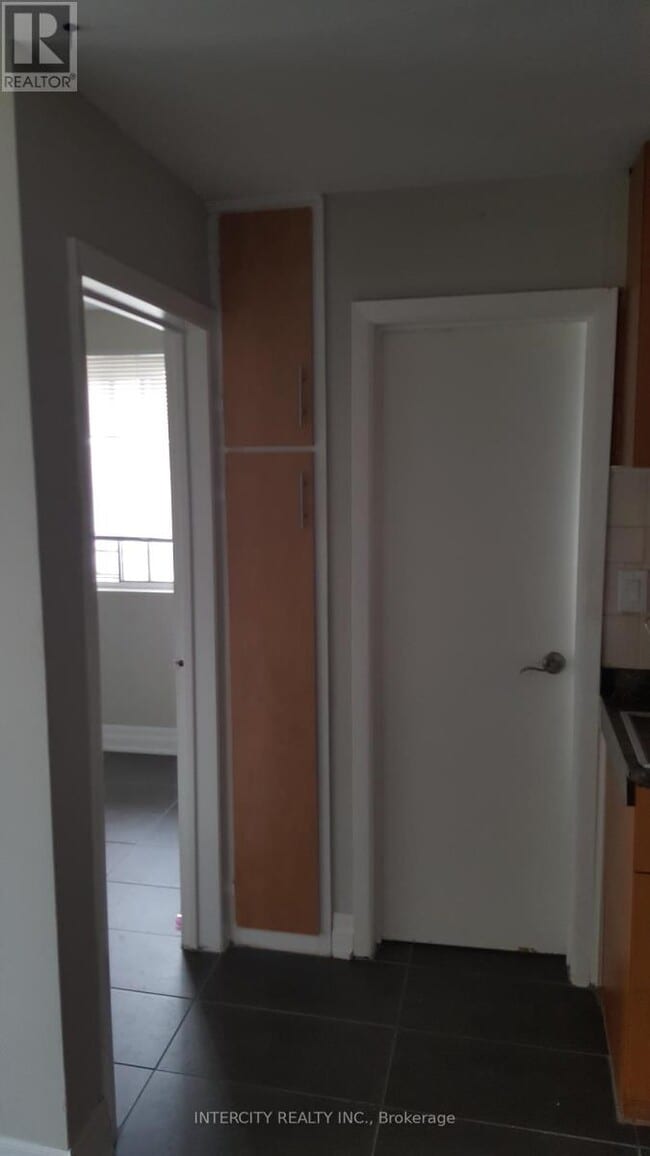 Photo - 14 N Alarton St Unit 8