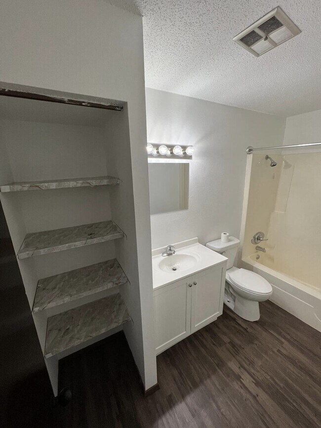 Photo - 715 Ridgeview Road Unidad 16