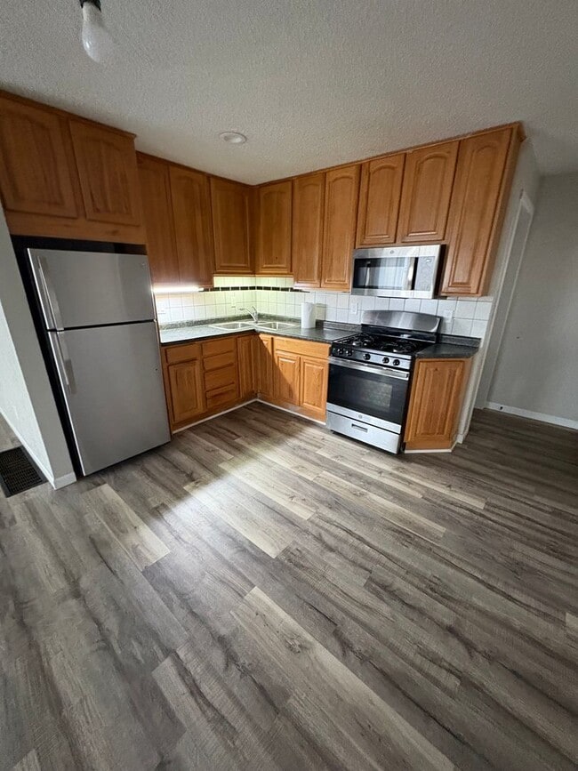 Photo - 3 Bed 1 Bath Updated Single Family home