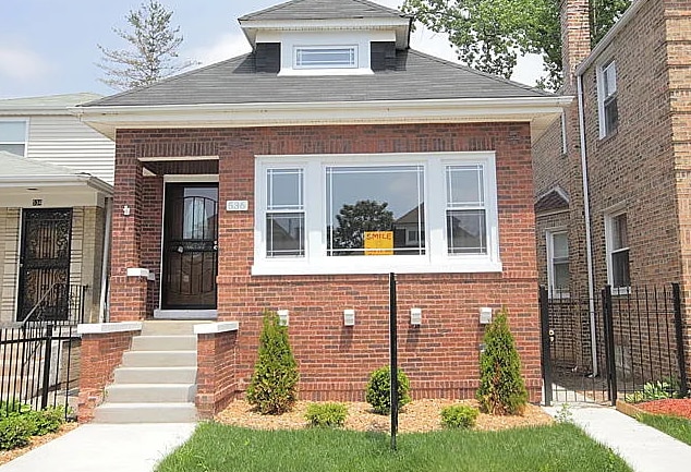 Building Photo - 536 E 88th Pl Rental