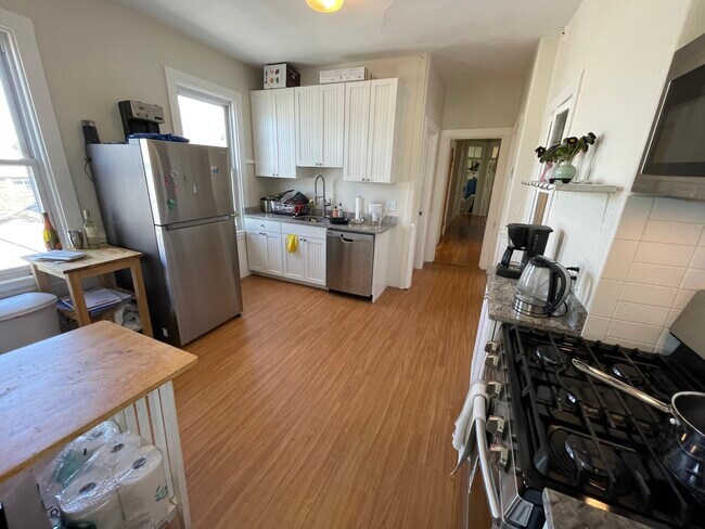 40 Cherry St Unit 3