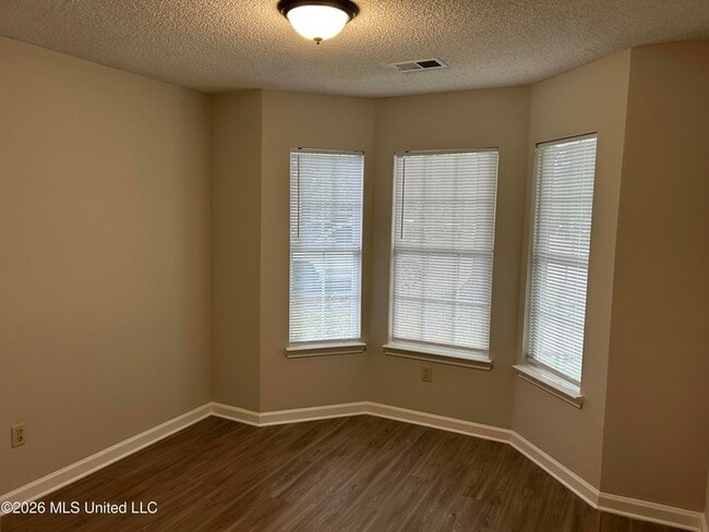 Photo - 2900 Brachton Cove W