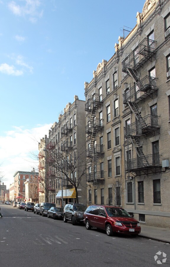981 Union Ave - 981 Union Ave Apartments