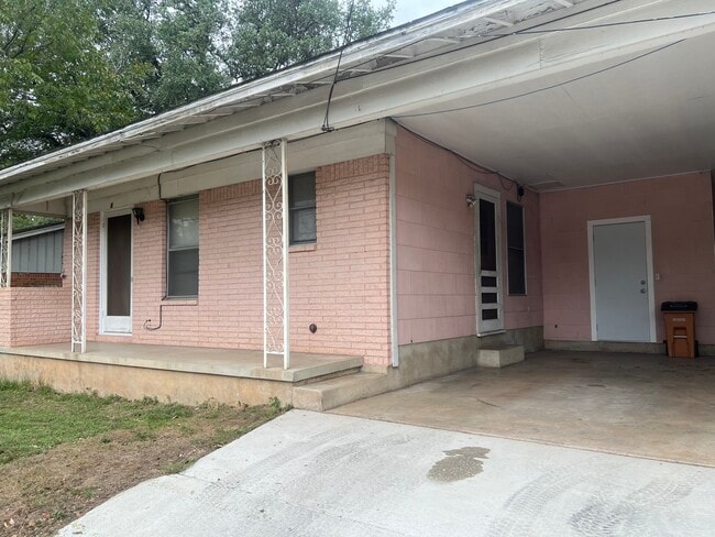Carport - 3103 Burleson Rd Apartments Unit B